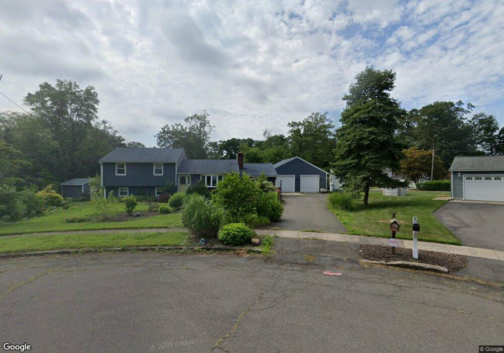 9 Woodleigh Ct, Wallingford, CT 06492 - photo 1