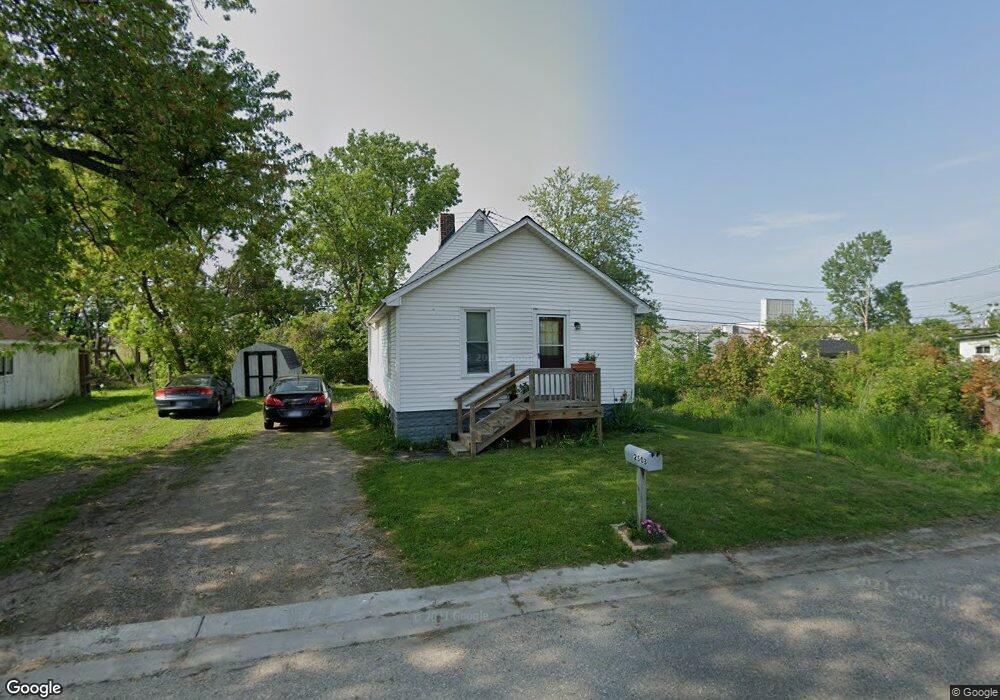 2503 Chestnut St, Port Huron, MI 48060 - photo 1