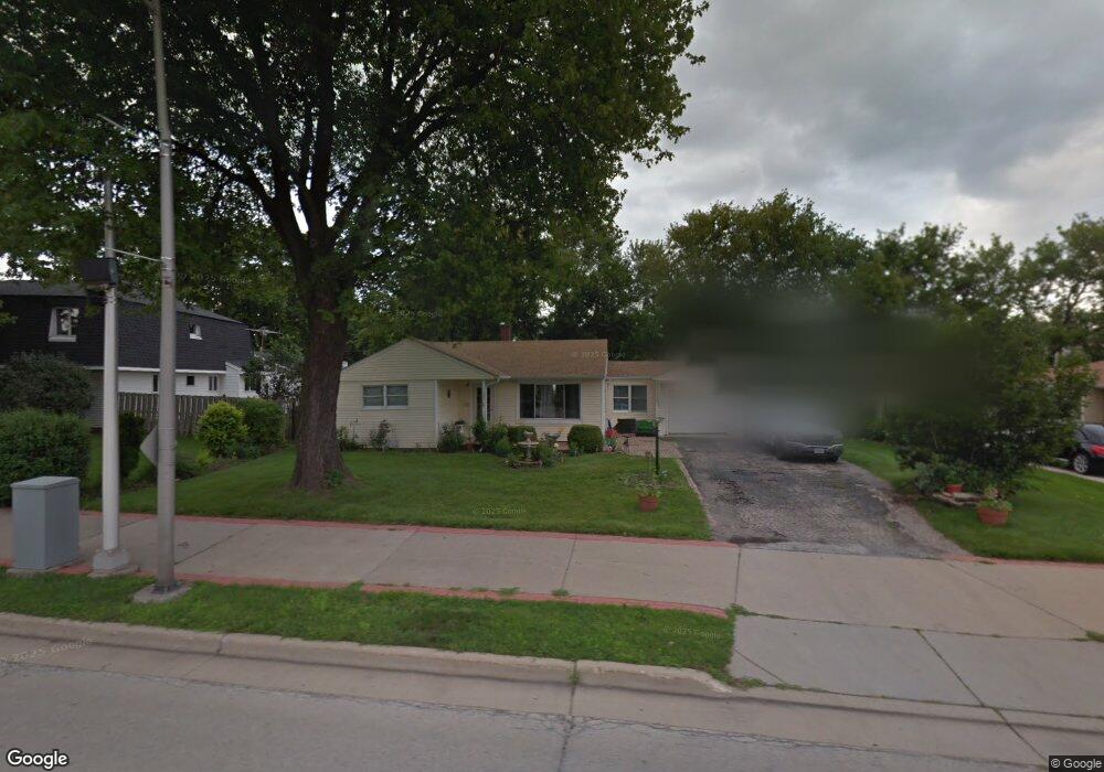 3704 Kirchoff Rd, Rolling Meadows, IL 60008 - photo 1