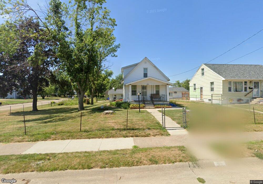 2022 9th St SW, Cedar Rapids, IA 52404 - photo 1