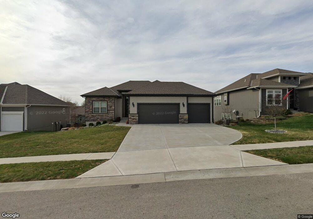 4810 Longview St, Shawnee, KS 66218 - photo 1