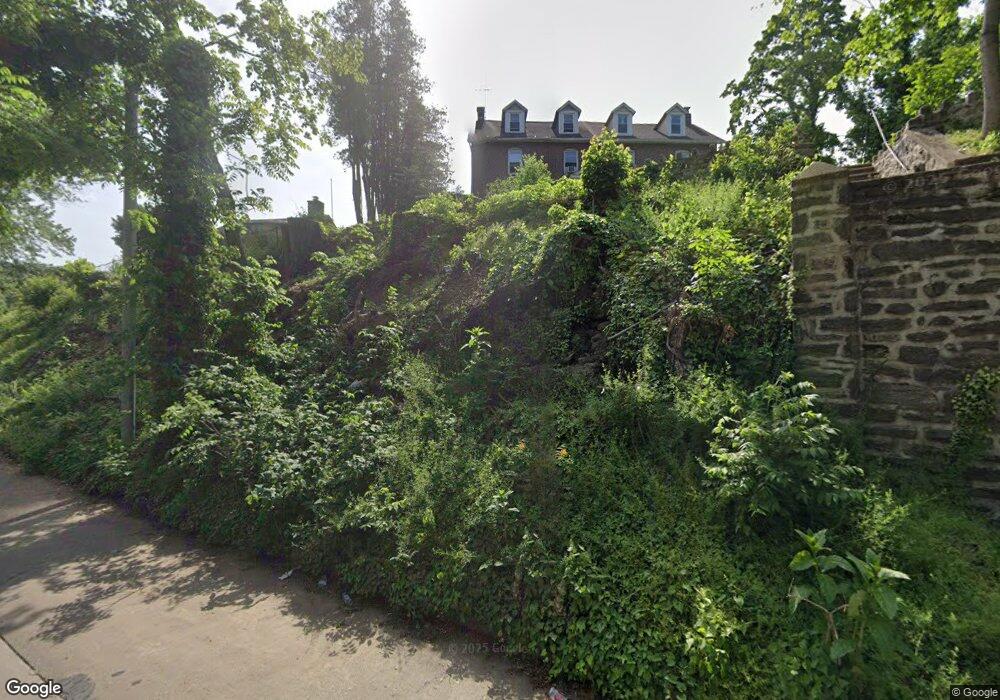 1012 W Cobbs Creek Pkwy, Lansdowne, PA 19050 - photo 1