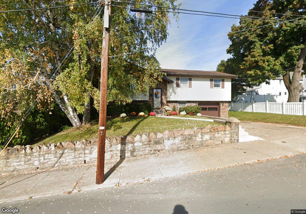 302 S Fillmore Ave, Scranton, PA 18504 - photo 1