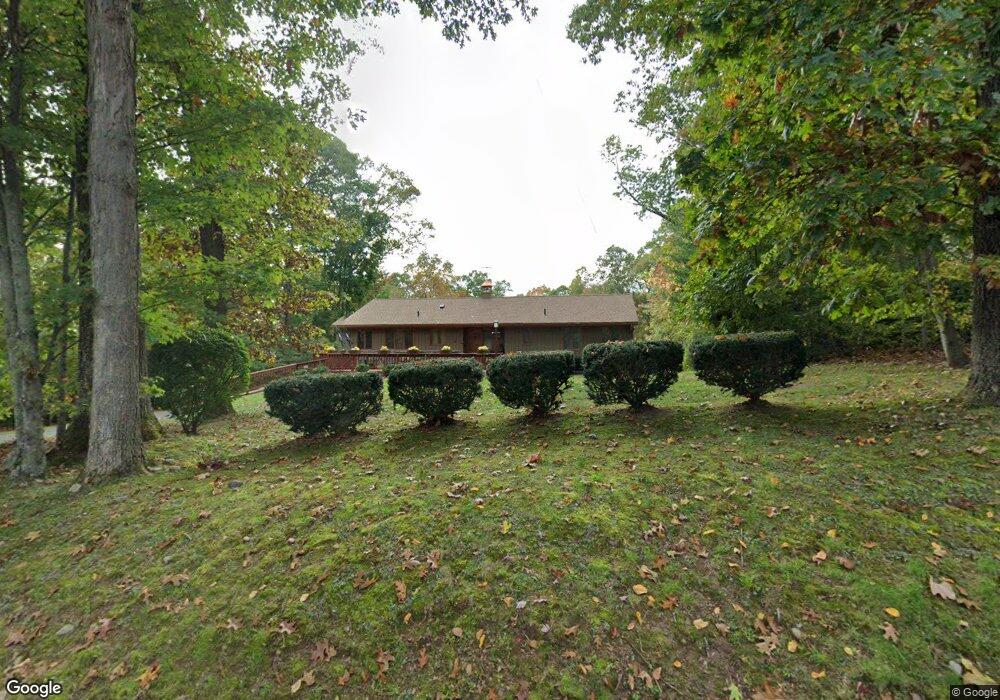 135 Ellington Ave, Ellington, CT 06029 - photo 1