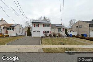 24 Burnham Dr, Fords, NJ 08863