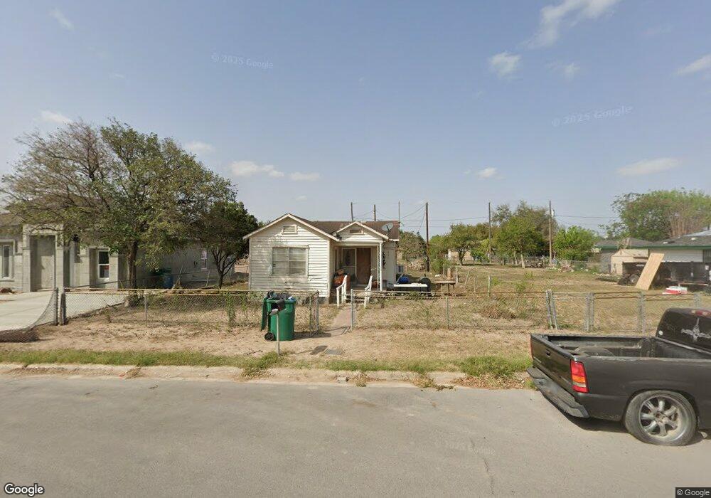 305 E Hawk Ave, Pharr, TX 78577 - photo 1
