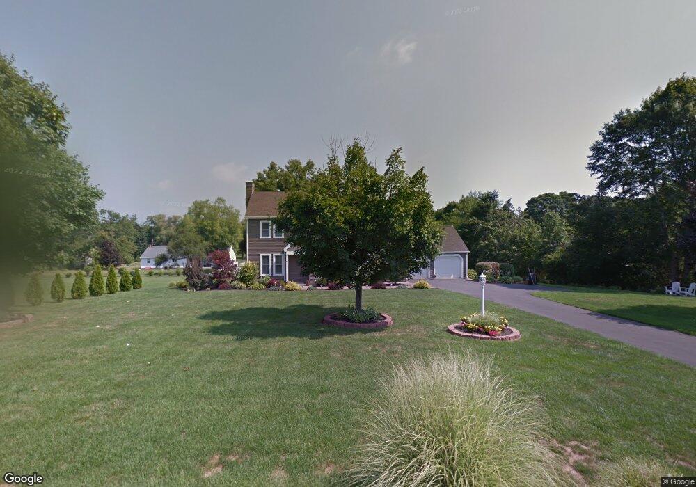4 Breezy Knoll Dr, Bloomfield, CT 06002 - photo 1