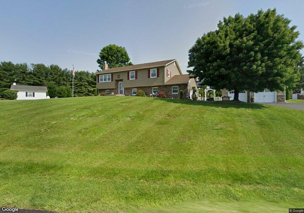 2647 Kirk St, Slatington, PA 18080 - photo 1