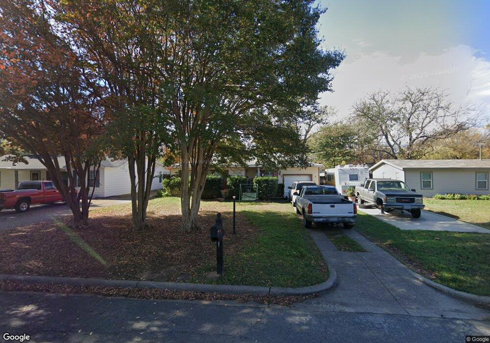 31 Lynn Ct, Hurst, TX 76053 - photo 1