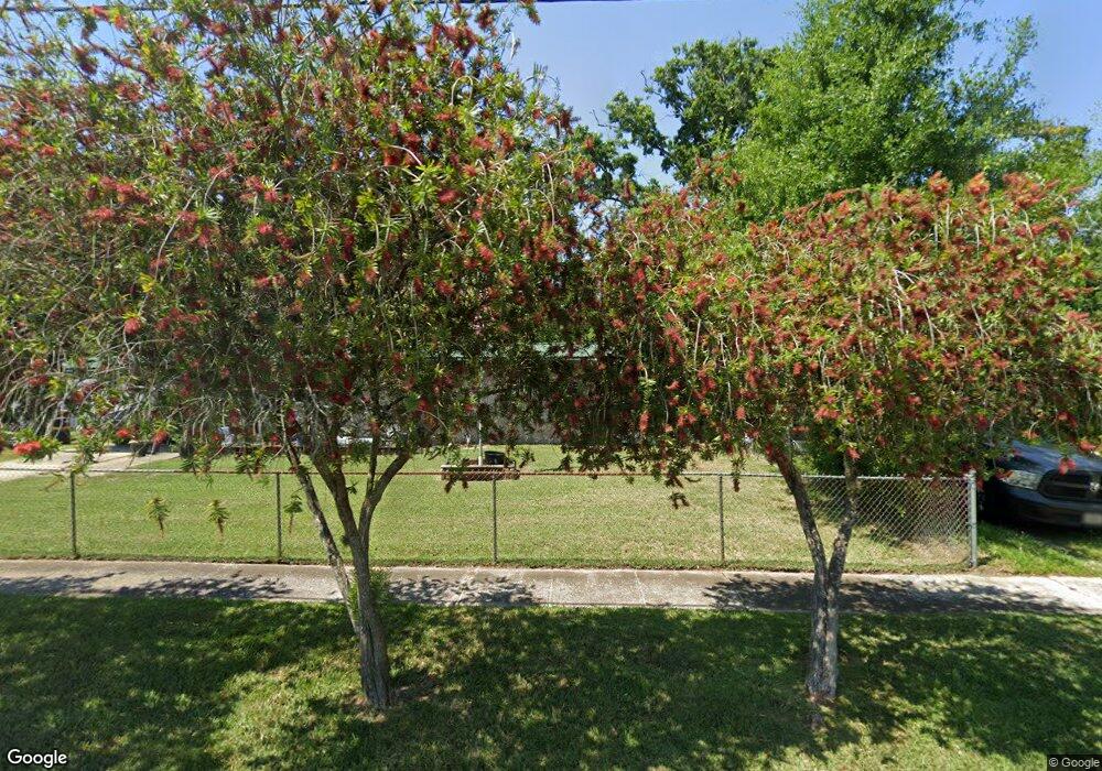 2146 Bills Dr, Jacksonville, FL 32210 - photo 1