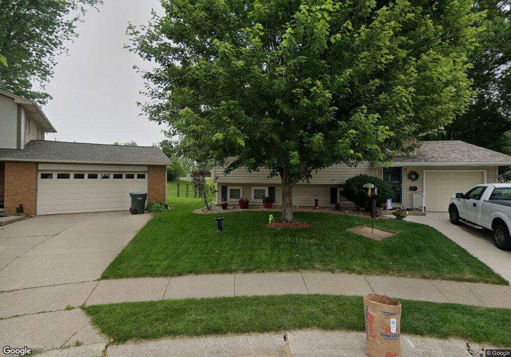 5 Vista Ct, Davenport, IA 52806 - photo 1