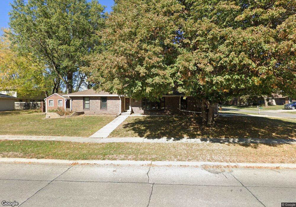 1618 N 8th Ave E, Newton, IA 50208 - photo 1