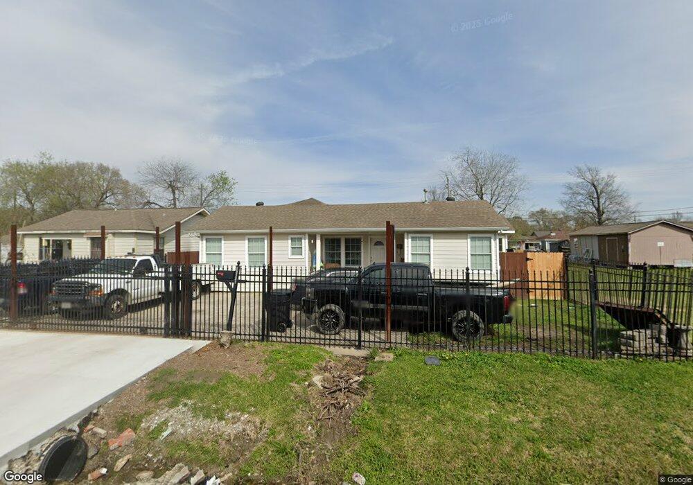 13521 Topeka St, Houston, TX 77015 - photo 1