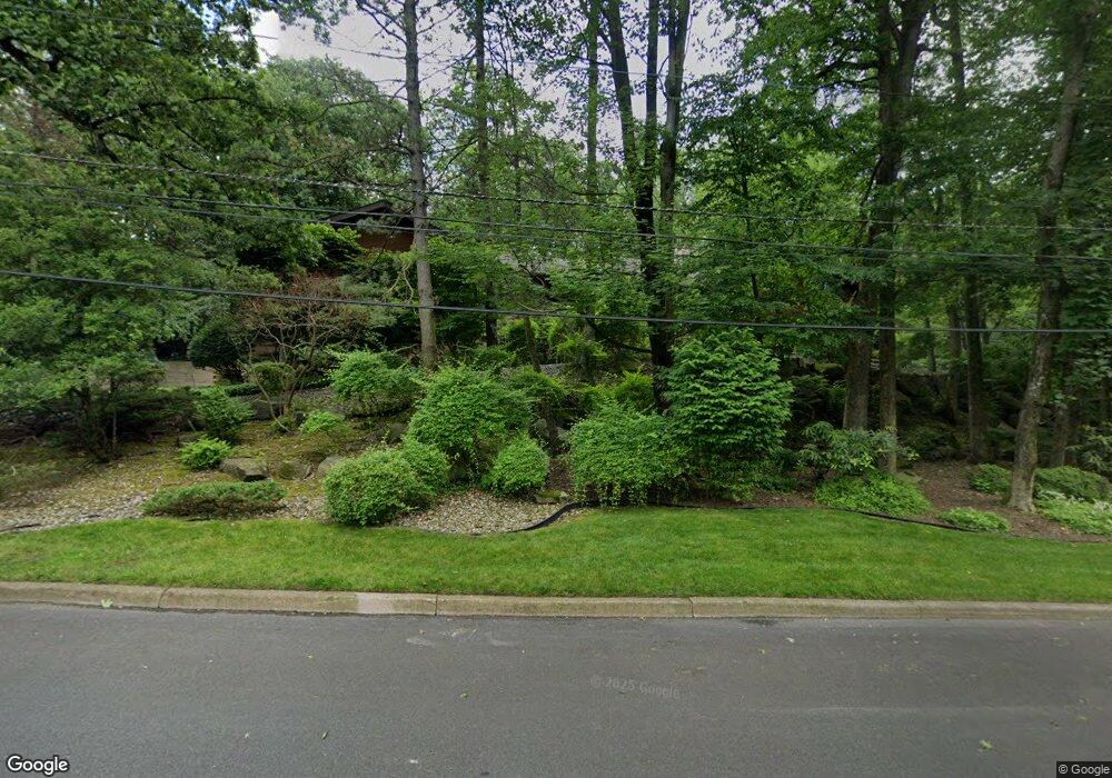 190 Tekening Dr, Tenafly, NJ 07670 - photo 1