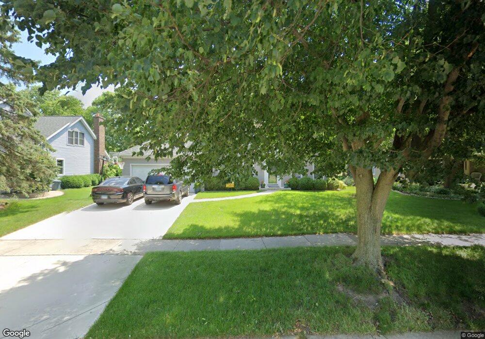 1157 Hyde Park Ln, Naperville, IL 60565 - photo 1