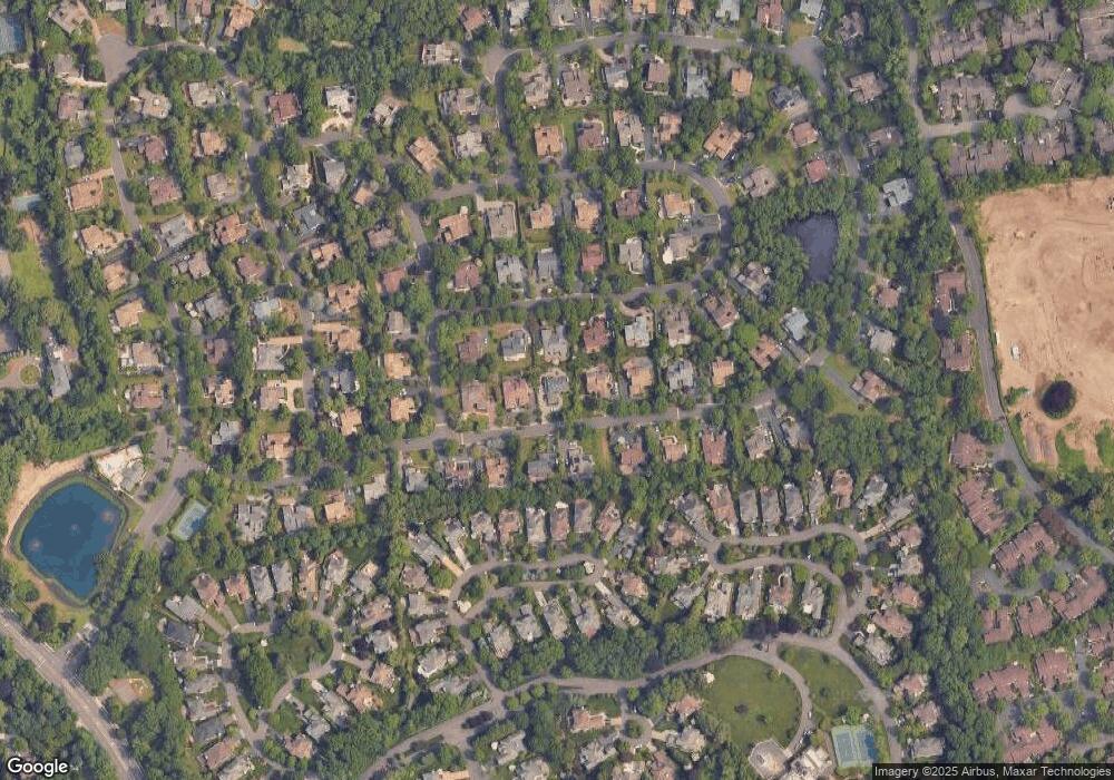 14 Bristol Dr, Manhasset, NY 11030 - photo 1