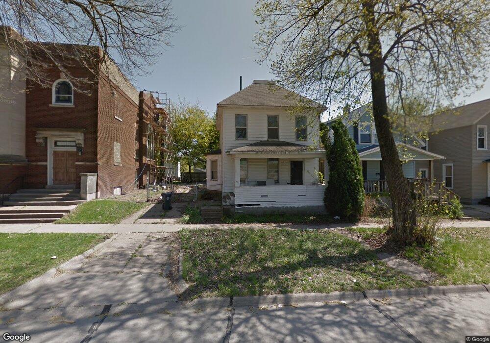 621 9th Ave SE, Cedar Rapids, IA 52401 - photo 1