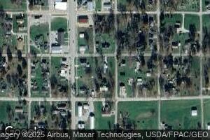 108 E 2nd St, Moulton, IA 52572