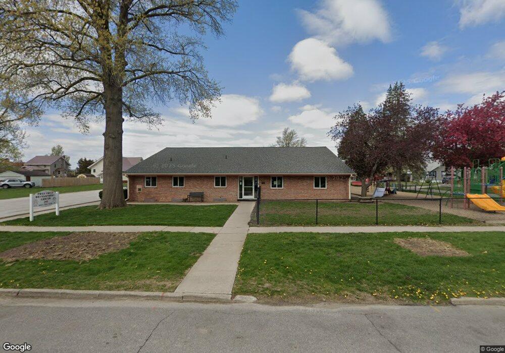 513 E 5th St N, Newton, IA 50208 - photo 1