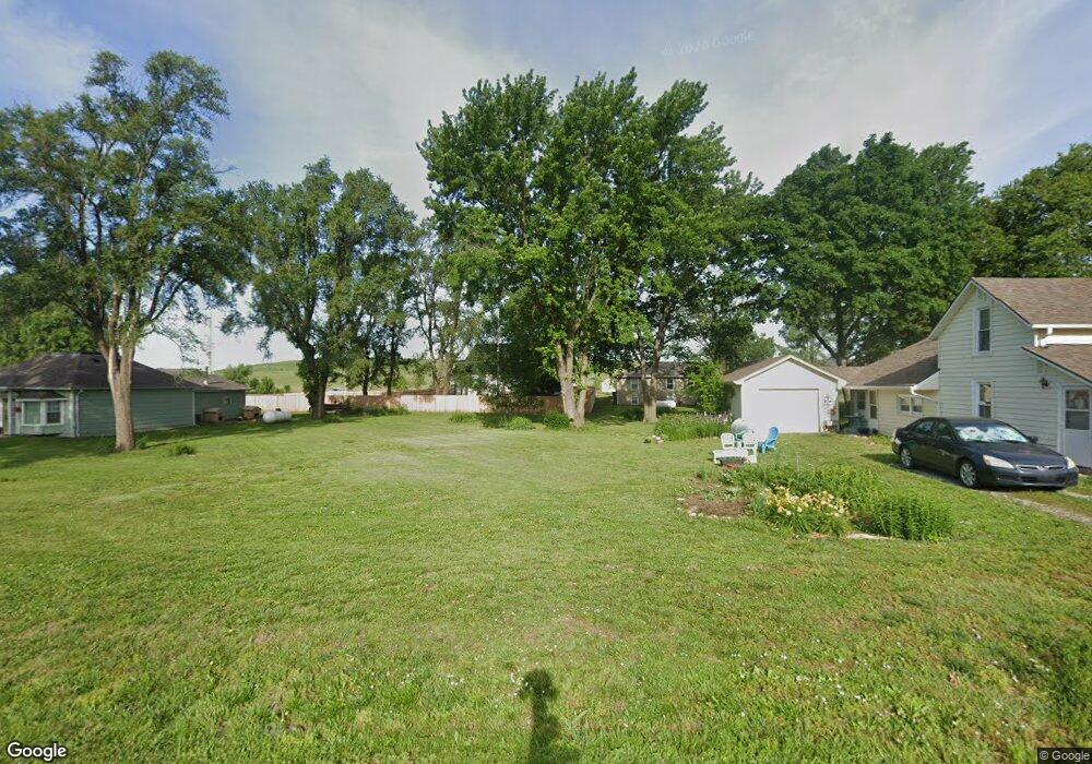 205 Pierce St, Maple Hill, KS 66507 - photo 1