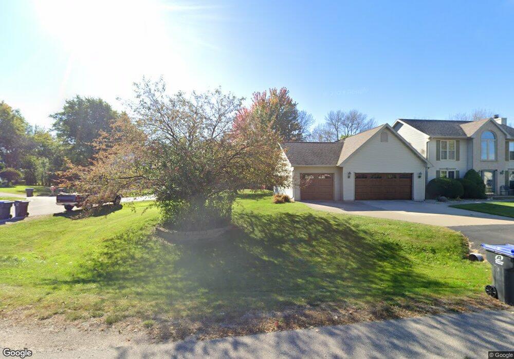 W2967 Creekside Ct, Appleton, WI 54915 - photo 1