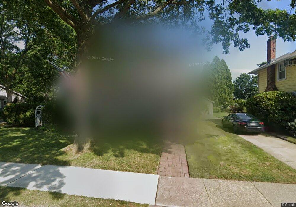 37 Crocus Ave, Floral Park, NY 11001 - photo 1