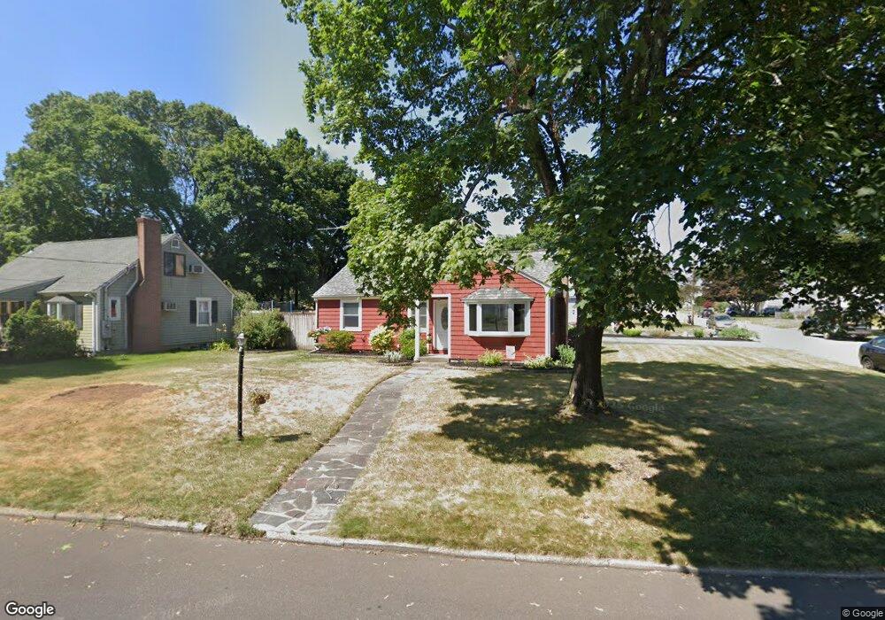 130 Pinecrest Dr, Pawtucket, RI 02861 - photo 1