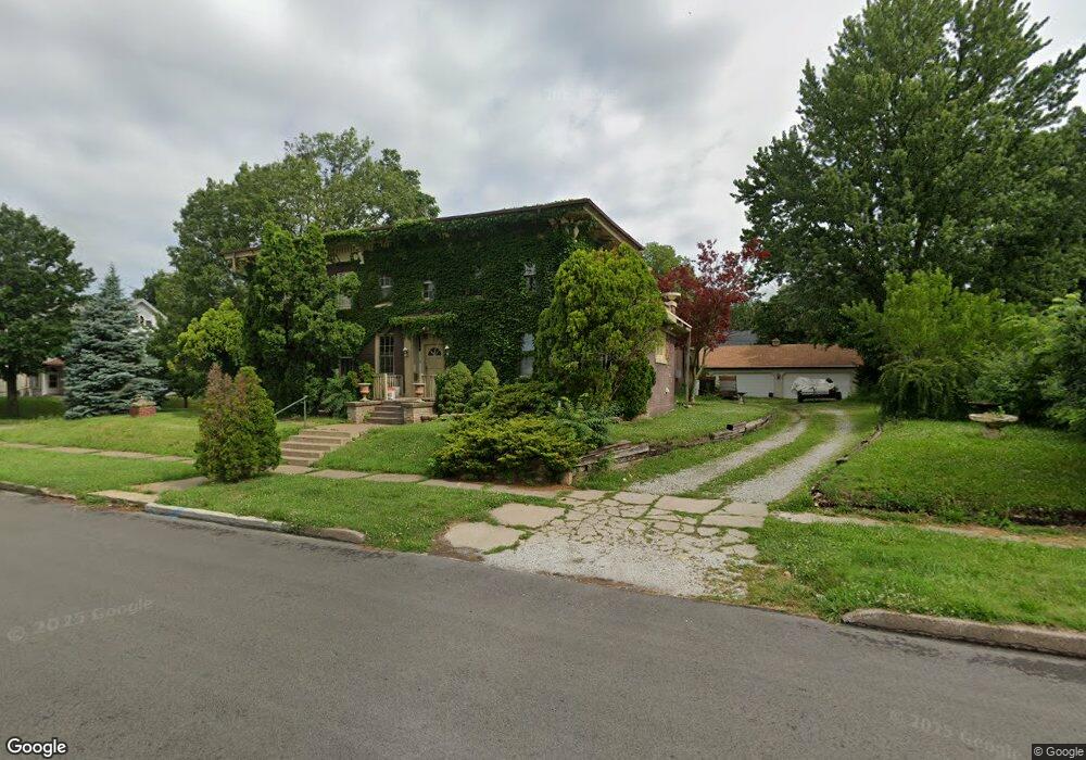 206 E 12th St, Davenport, IA 52803 - photo 1