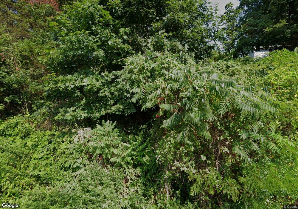 1521 Chopsey Hill Rd, Bridgeport, CT 06606 - photo 1