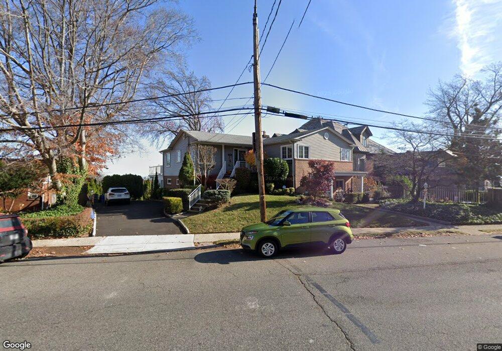 461 Howard Ave, Staten Island, NY 10301 - photo 1