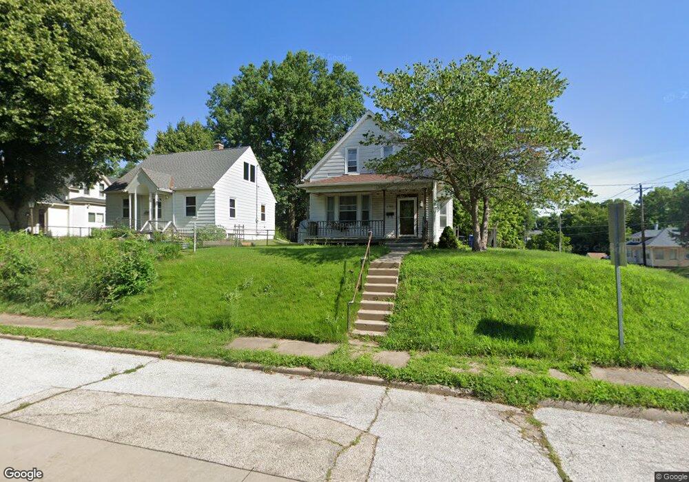 1702 W 14th St, Davenport, IA 52804 - photo 1