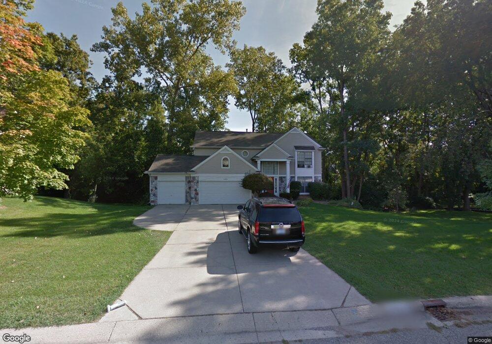 2649 West Bloomfield Oaks Dr, West Bloomfield, MI 48324 - photo 1