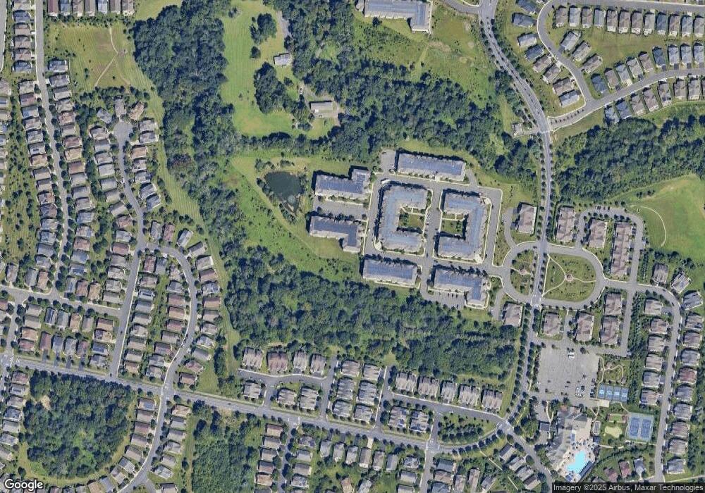 3208 Enclave Cir unit 3208, Somerset, NJ 08873 - photo 1