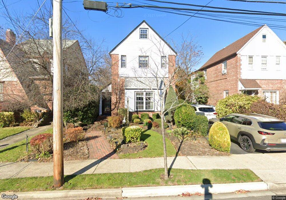 9 Dubonnet Rd, Valley Stream, NY 11581 - photo 1