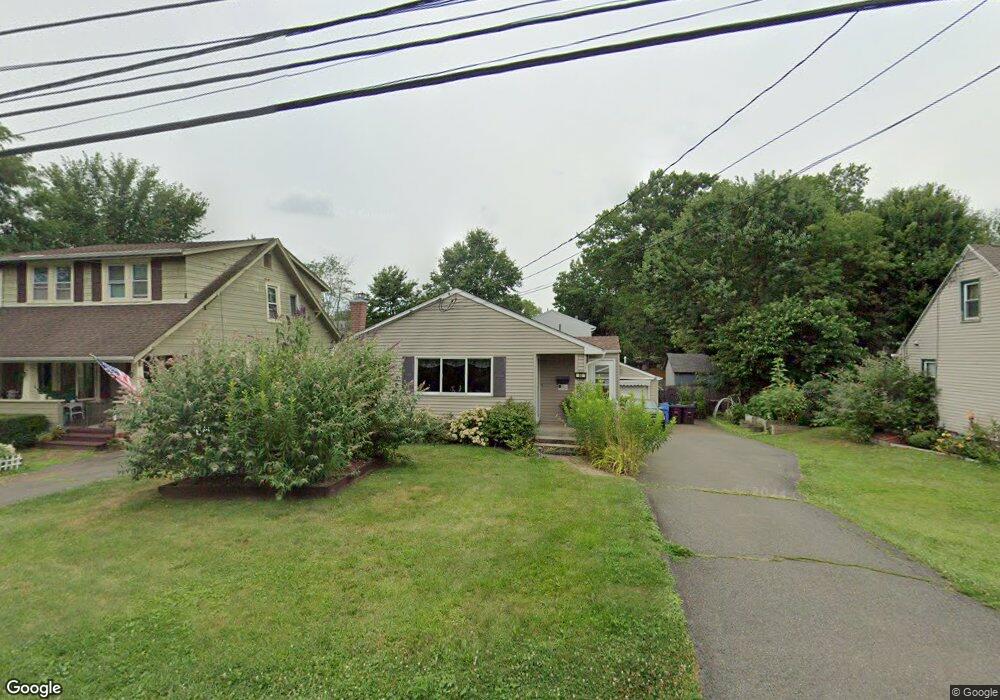 95 Roosevelt St, New Britain, CT 06051 - photo 1
