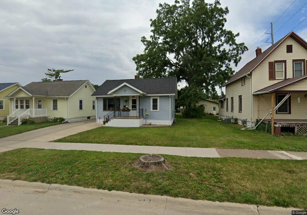 1232 11th St NW, Cedar Rapids, IA 52405 - photo 1