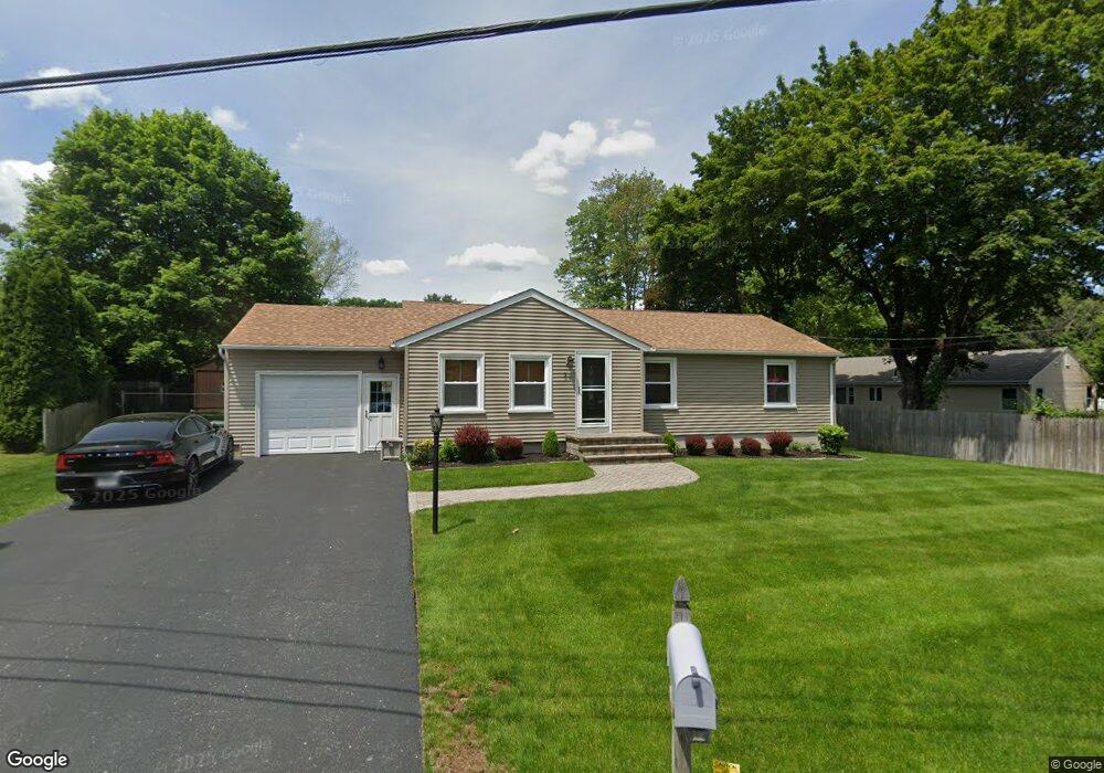 34 Sprague St, Greenville, RI 02828 - photo 1