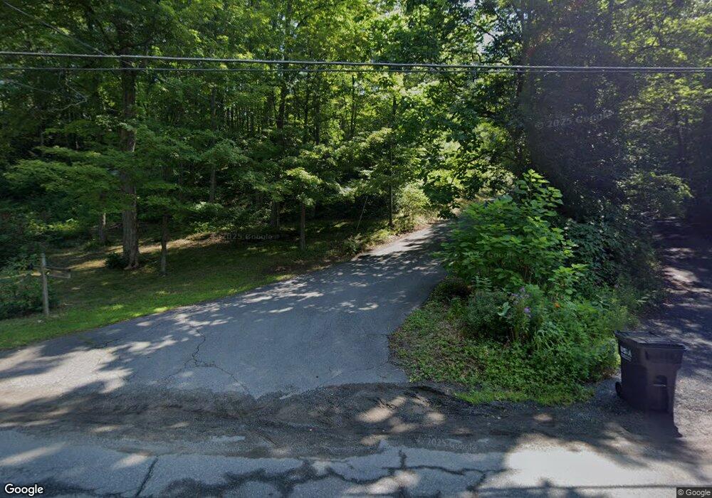 112 N Silver Ln, Sunderland, MA 01375 - photo 1