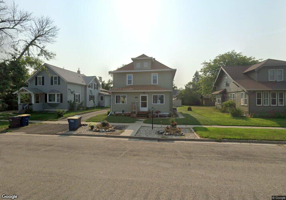 504 3rd Ave SW, Jamestown, ND 58401 - photo 1