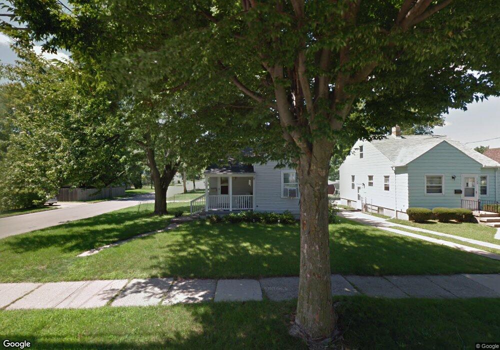1101 N Jenison Ave, Lansing, MI 48915 - photo 1