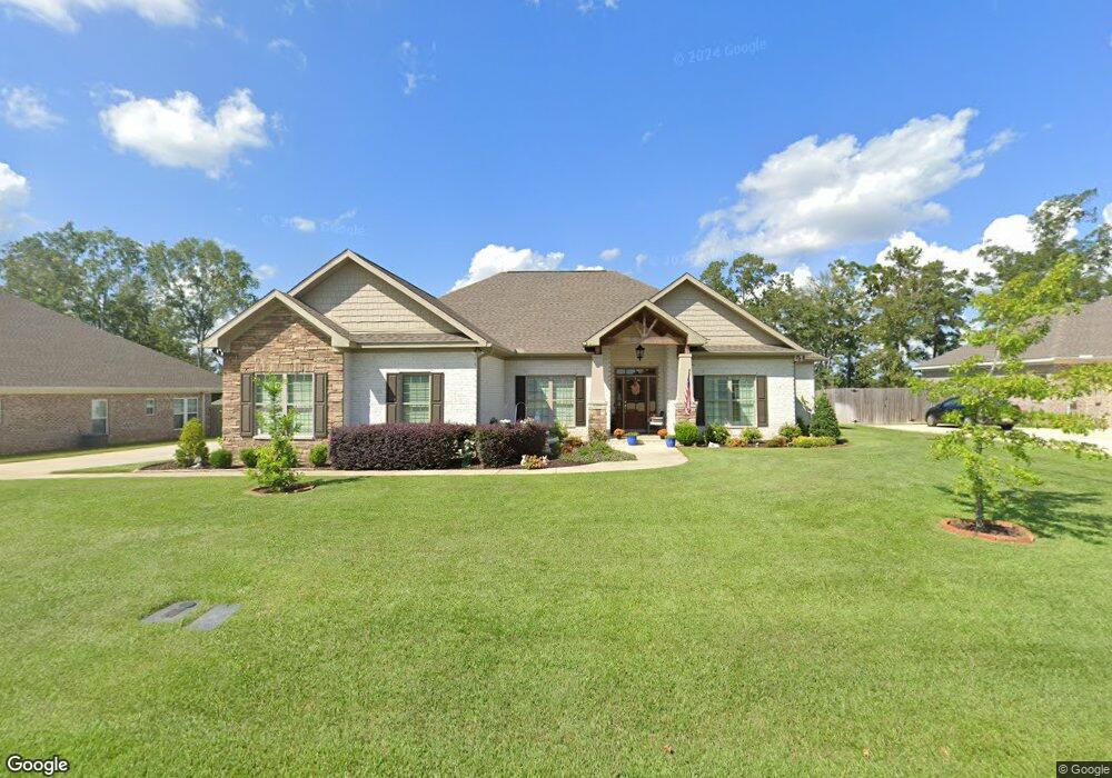 233 Daphne Dr, Dothan, AL 36305 - photo 1