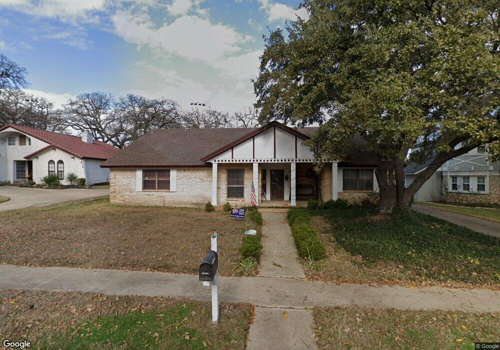921 Brestol Ct W, Bedford, TX 76021 - photo 1