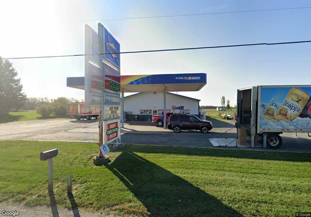 324 E Wapakoneta St, Waynesfield, OH 45896 - photo 1