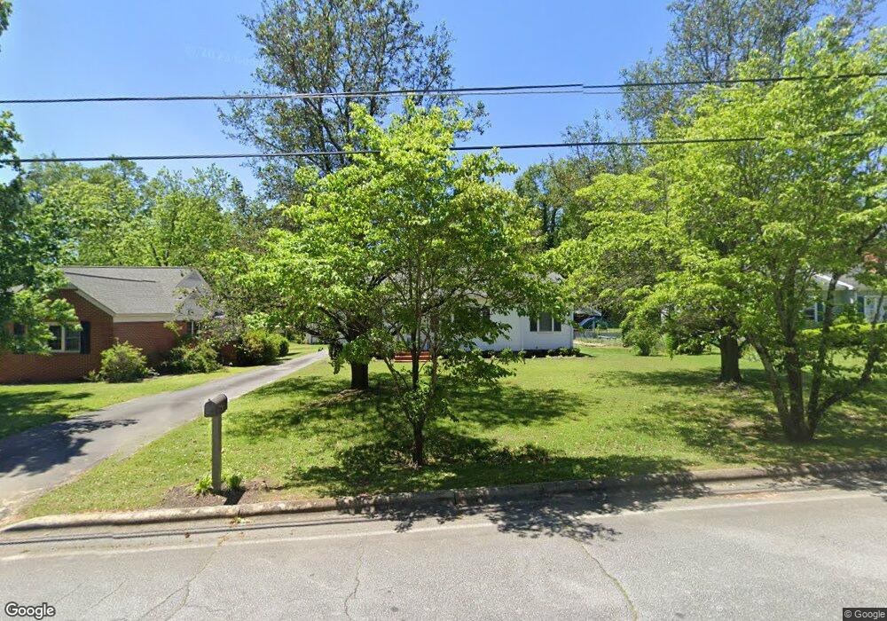 229 Lake Forest Dr, Elberton, GA 30635 - photo 1