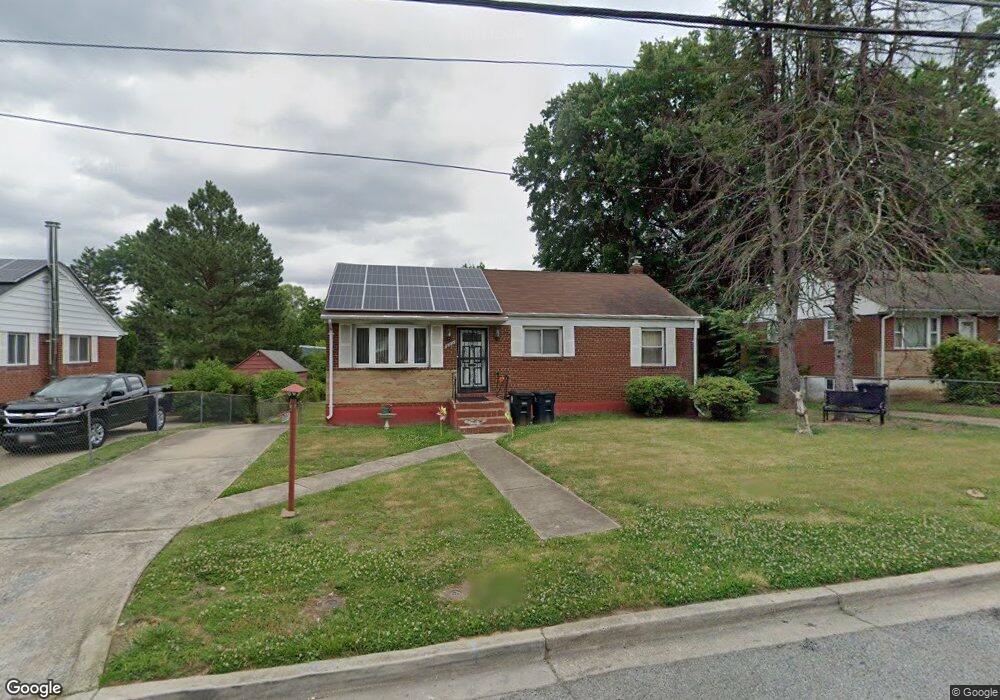 902 Brooke Rd, Capitol Heights, MD 20743 - photo 1