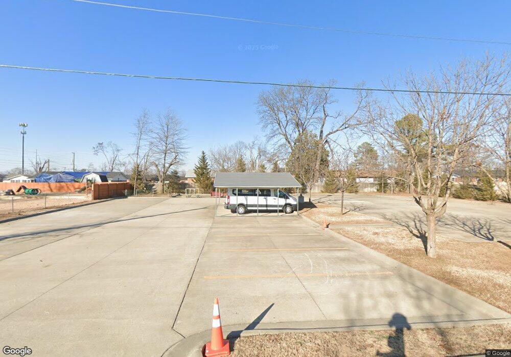 814 NW 9th St, Bentonville, AR 72712 - photo 1