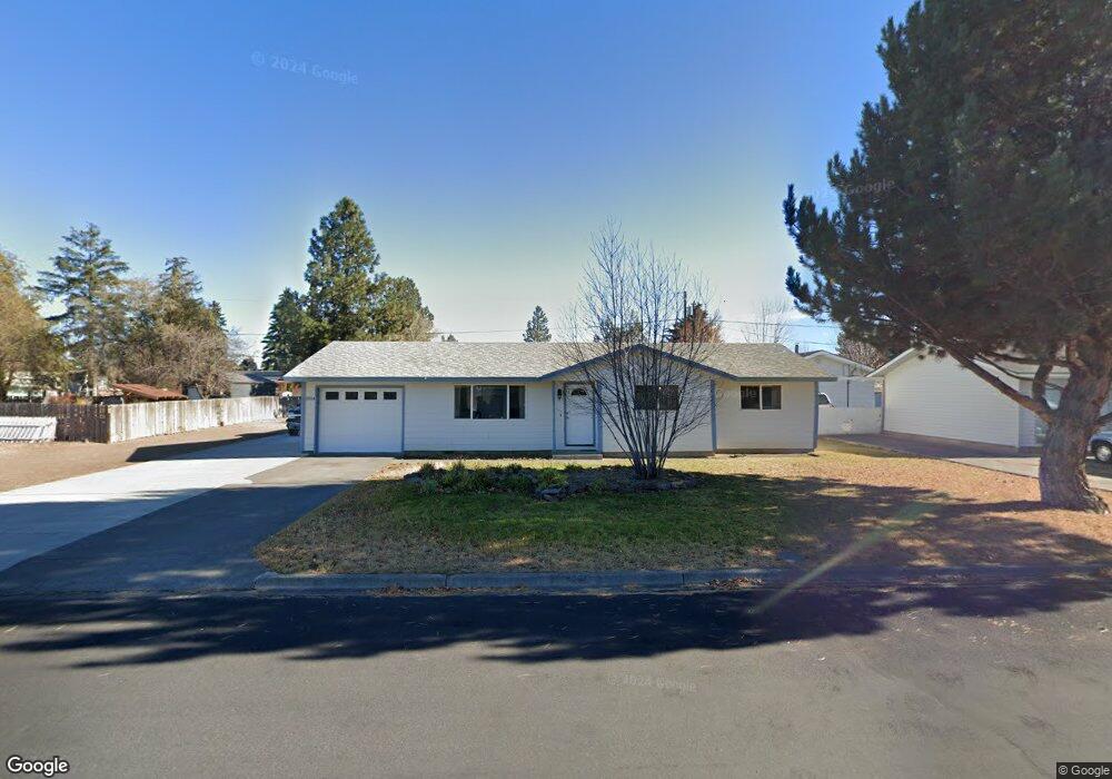 1814 SW 17th St, Redmond, OR 97756 - photo 1