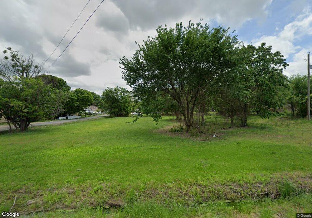 107 E Moore St, Ennis, TX 75119 - photo 1