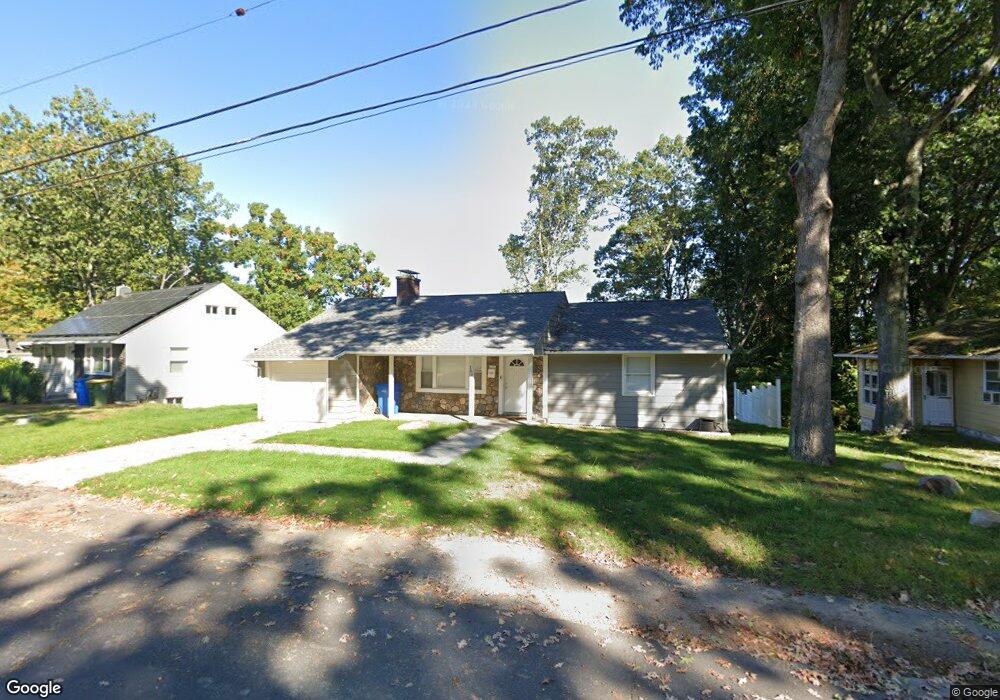 160 Pineridge Rd, Waterbury, CT 06706 - photo 1