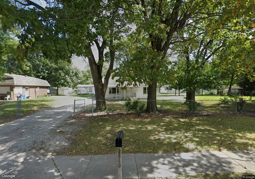 2810 Black Ln, Collinsville, IL 62234 - photo 1